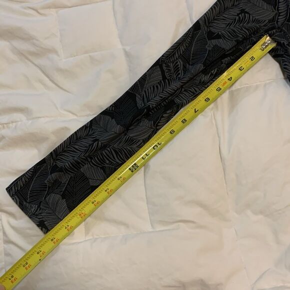 HANG TEN, long sleeve with UPF 50 protection, like new - Picture 11 of 13